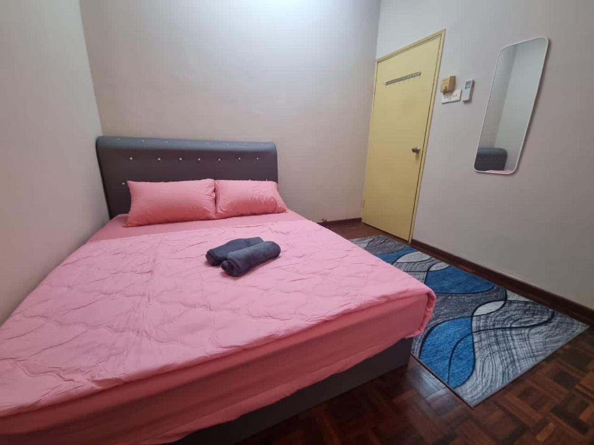 D'Lestari Homestay Seri Kembangan Esterno foto